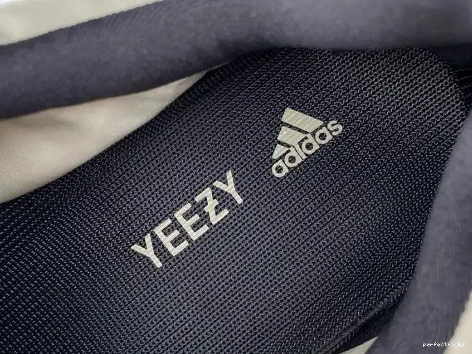 Adidas Yeezy Bone MNVN Boost FY3729 700 0618